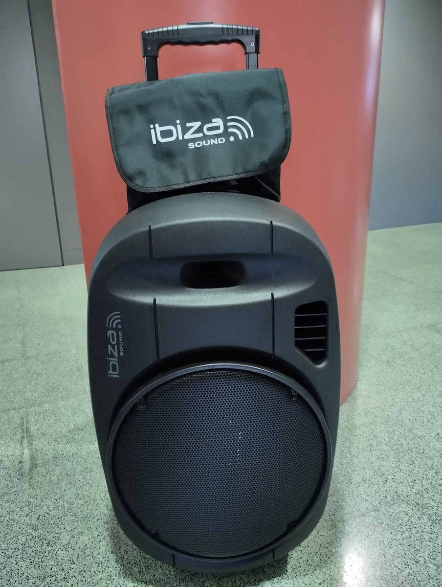 🔊 Us anunciem que al CRP, tenim un nou kit en préstec a la secció d'audiovisuals:

🎶📻Altaveu portàtil amb bluetooh   

Disposem de 2 unitats

Esperem que us sigui d'utilitat.

Més informació i reserves a👇👇

kit 1: girones.mediateca.cat/recurs/altaveu…
kit2: girones.mediateca.cat/recurs/altaveu…