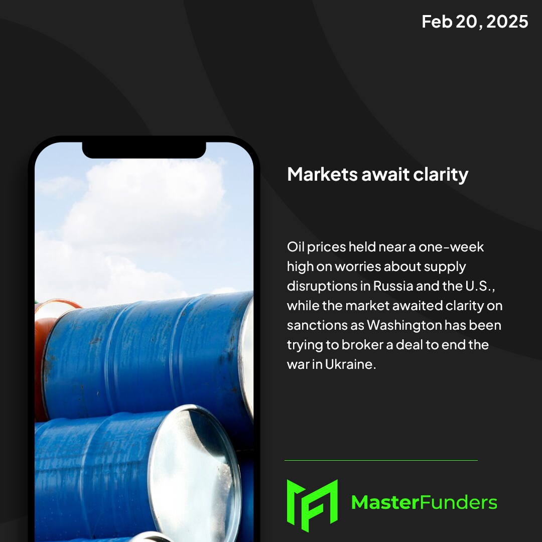 masterfunders's tweet photo. 🛢️ Oil Holds Near One-Week High
Supply concerns from Russia &amp; US sanctions talks keep oil steady as markets await clarity on Ukraine peace negotiations. #Oil #EnergyMarkets #Commodities https://t.co/THUCuvH9eA