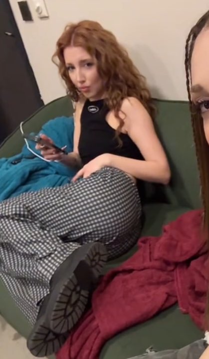 şu şekil rahat olacaksınn
<a href="/minasolakk/">jena solak</a> <a href="/zeynepokktay/">mavifırtına</a>