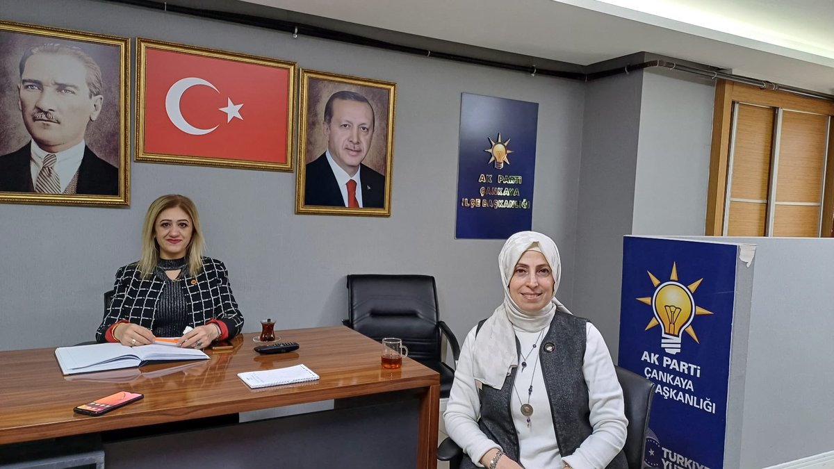 İlçe Başkanlığımızda bugün nöbetçi Yönetim Kurulu Üyemiz Cahide YAĞIZ, dilek ve temennilerinizi dinlemek üzere hazır bulundu.✋🏻

#ÇankayanınVizyonu
Adında AK,Işığında İstikbal  

<a href="/hakanhanozcan/">Hakan Han ÖZCAN 🇹🇷</a> <a href="/KaradumanBaran/">Muhammed Baran KARADUMAN</a> <a href="/AkpartiAnkara/">AK Parti Ankara</a>