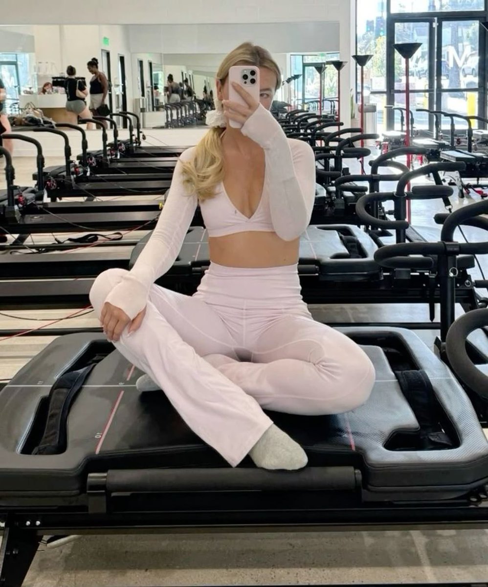 classyladylife's tweet photo. pink gym outfit🩰 https://t.co/O5F7ieP7uT