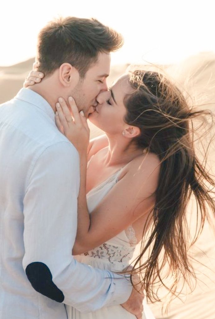 आप के होंठों से__लिपटे लफ़्ज़ों की क़सम
आप की गुफ्तगु मुझे रूह की शफा लगती है

     🥀❣️ @__chandni____ ❣️🥀
                         💞💞💞
     🥀❣️  <a href="/Rizakha2795/">Rizam khan</a> ❣️🥀