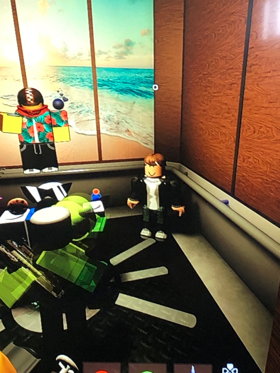 Anormallyous's tweet photo. Gavin in Regretevator leak (Totally not fake lol)
#thenormalelevator #regretevator https://t.co/ajqnW7SnX9