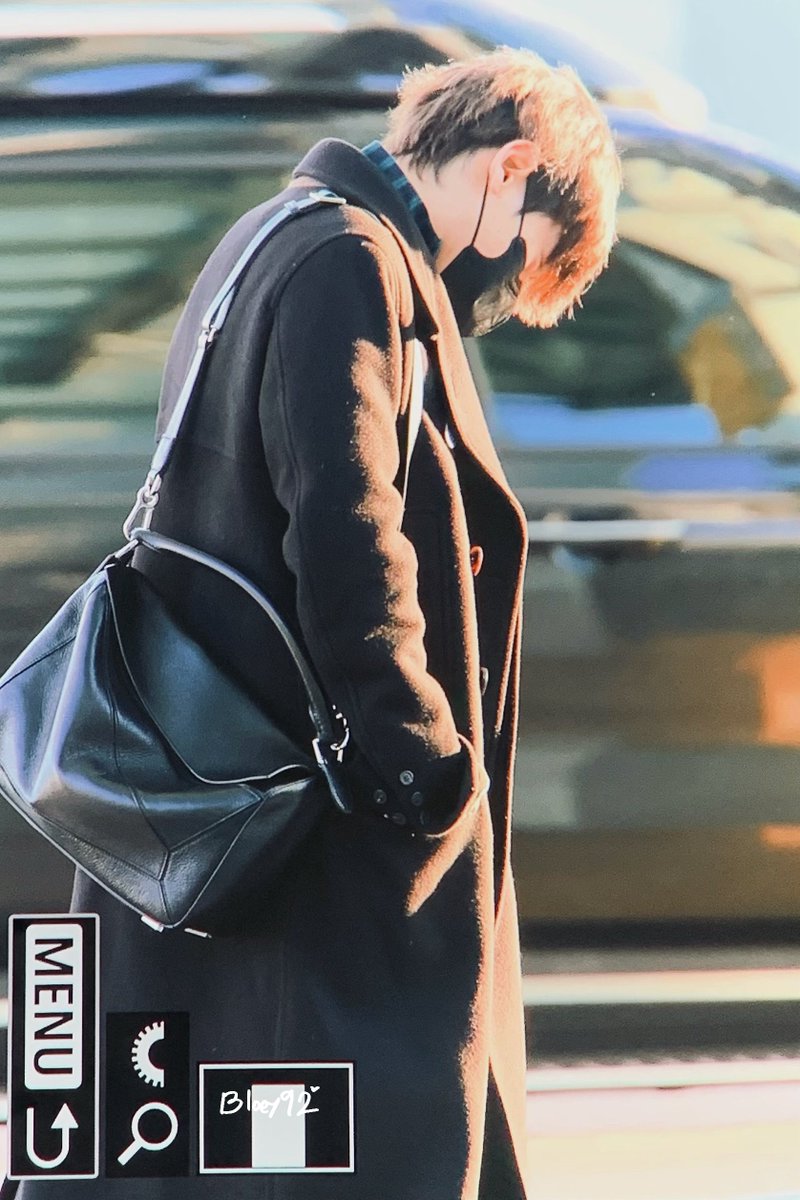 250220 ICN

안전비행~✈️

#CHANYEOL #찬열 #엑소 #EXO 
#BlackOut
#CHANYEOL_都市風景_City_scape_Epilogue
#2025_CHANYEOL_LIVETOUR #都市風景