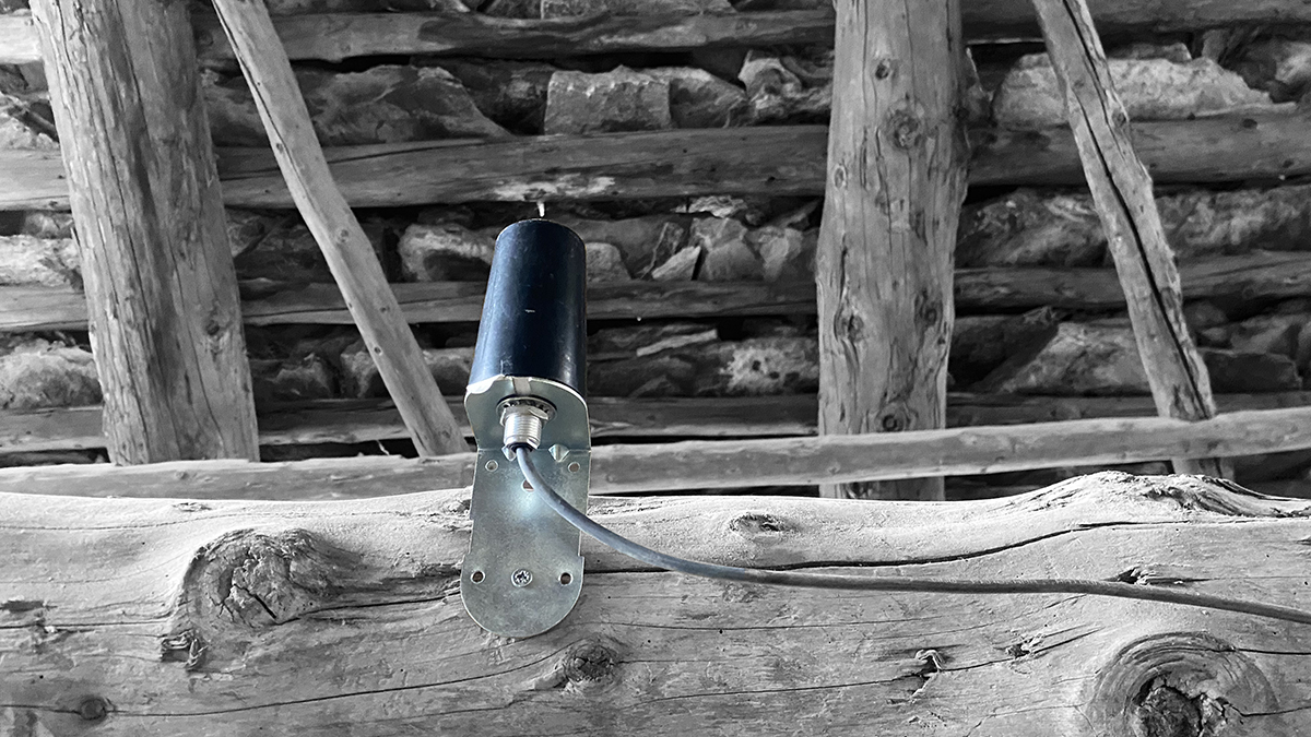 Whether for monitoring, security, or IoT applications, we bring cutting-edge technology to any setting.

Che si tratti di monitoraggio, sicurezza o applicazioni IoT, portiamo la tecnologia più avanzata ovunque serva.