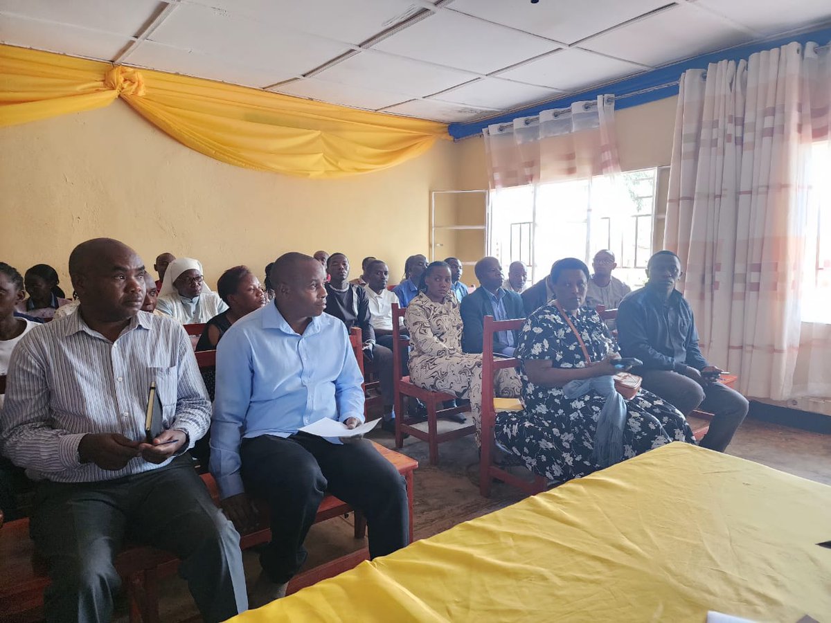 SectorGahini1's tweet photo. Uyu munsi muri @SectorGahini1 twasuwe n'umurenge wa @EsNyamirama; muri gahunda yo kwigenzura, no kwigiranaho #peer_learning nk'umuhigo w'akarere ka @KayonzaDistrict https://t.co/Cv0Zq7kXOX