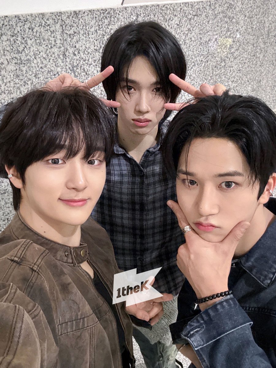 선물처럼 찾아온 #루네이트 셀카 등장🎁
덕분에 나의 행복은 끝이 없어…✨
눈이 즐거운 #온더스팟 에서 또 만나자🦋
#LUN8 <a href="/LUN8_official/">LUN8 OFFICIAL</a>
​
#On_the_Spot 👉 youtu.be/_bfsvND-o4Y