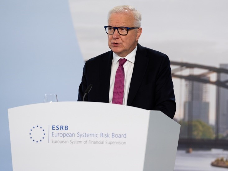 European Systemic Risk Board (@esrbofficial) on Twitter photo ESRB First Vice-Chair Olli Rehn spoke before the Committee on Economic and Monetary Affairs of the <a href="/Europarl_EN/">European Parliament</a> and answered questions from its members.
Read his introductory statement europa.eu/!hJdXhx ESRB First Vice-Chair Olli Rehn spoke before the Committee on Economic and Monetary Affairs of the <a href="/Europarl_EN/">European Parliament</a> and answered questions from its members.
Read his introductory statement europa.eu/!hJdXhx