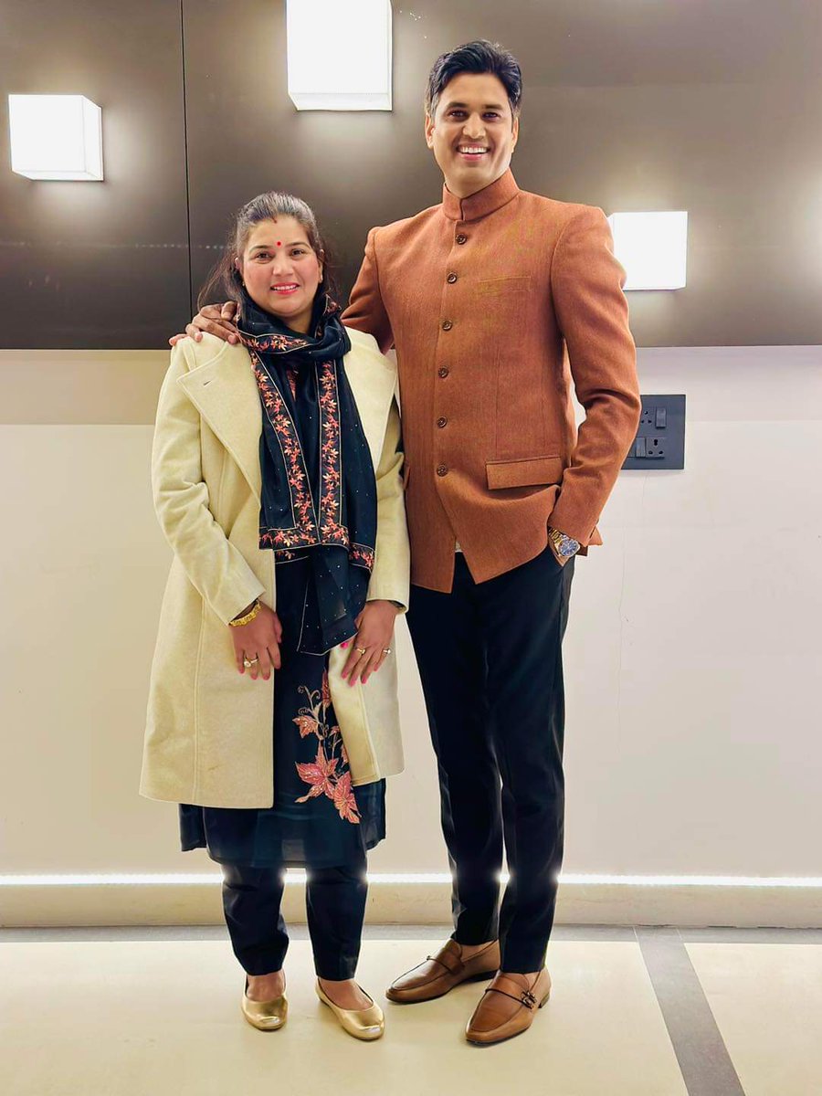 वैवाहिक वर्षगांठ की हार्दिक बधाई और शुभकामनाए..

Happy Marriage Anniversary Bhaisahb or Bhabhi ji 💐❤️
<a href="/DrVikasAjmer/">Dr. Vikash Choudhary</a> 💐💐