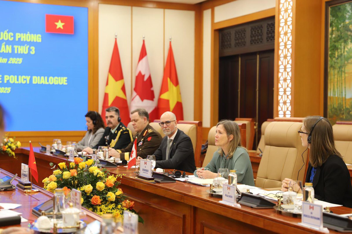 ShawnSteil's tweet image. Defence cooperation is a source of strength in 🇨🇦🇻🇳 relations.  In turbulent times Canada is investing in shared capacity and commitment to defend international law.  Proud to support DM Beck and the 3rd Defence Policy Dialogue with Vietnam in Hanoi.