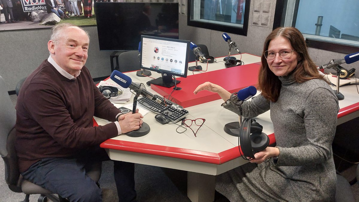 🎙️Un <a href="/vocescoruna/">Voces de A Coruña</a> muy especial con <a href="/loretosilvoso/">Loreto Silvoso</a>.

Sé que lo harás muy bien en el Departamento de Comunicación de la Autoridad Portuaria, pero echaré de menos tu voz cada mañana y tu presencia en nuestra cita radiofónica de los jueves😢.

Muchas gracias y mucha suerte👏