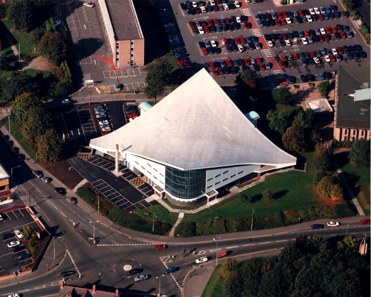 NEWS: C20 Society and C20 Cymru are celebrating the fifth Leisure Centre to be listed as a result of our ongoing nationwide campaign, and the first example to be designated in Wales, at Grade II.

Wrexham Waterworld (1967-70) is characterised by its manta ray-like hyperbolic