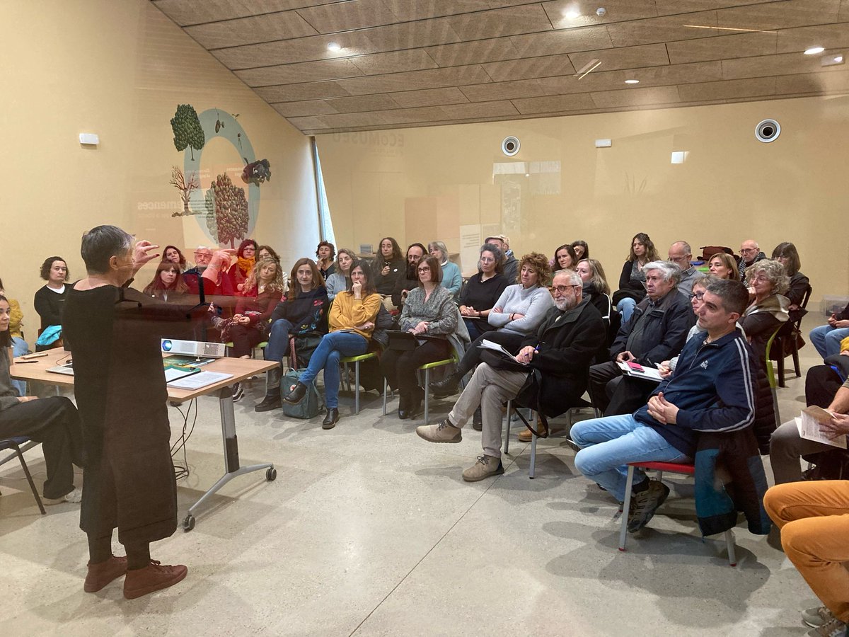 🗣 Èxit de participació en la cinquena edició de la Jornada d'Hivern

Molt ben rebuda entre professionals i especialistes del sector, comptant amb una vuitantena de docents de diferents centres educatius de Catalunya👏

#renovem
#jornadadhivern 
<a href="/ajuntamentbas/">Ajuntament de la Vall d’en Bas</a> <a href="/CanTronaCCN/">CAN TRoNA</a>