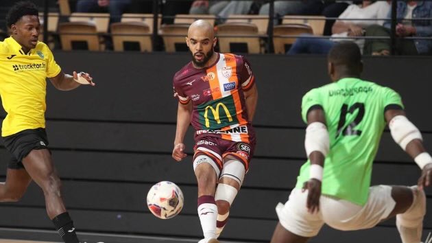 PowerPlayfr's tweet photo. 🎯 Ils ont ouvert leur compteur but ce week-end à l’occasion de la Journée 13 !

⚽️ Toufik Zerara ( Kingersheim Futsal )
⚽️ Ouassini Guirio ( Etoile Lavalloise )
⚽️ Mazen Saïd Salim ( UJS Toulouse )

#futsal #d1 https://t.co/4go5UuM5N8