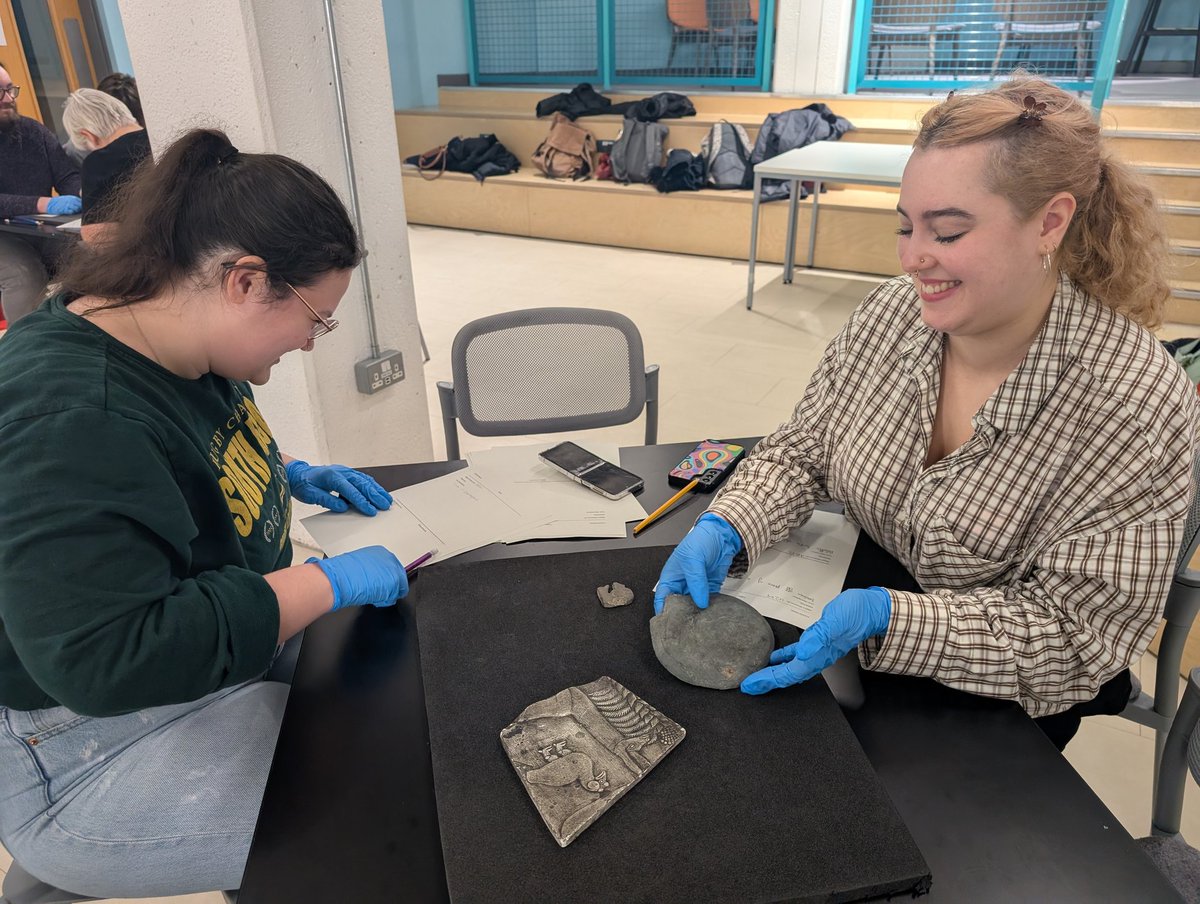 Happy students in the Egyptian Art and Archaeology module (<a href="/SUAncientWorld/">Swansea Uni Ancient World</a>) at <a href="/SwanseaUni/">Swansea University</a> getting the opportunity to handle some fantastic Pre/Early Dynastic objects in <a href="/TheEgyptCentre/">The Egypt Centre, Museum // Y Ganolfan Eifftaidd</a> and <a href="/HarrogateMuseum/">Harrogate Museum</a> collections!