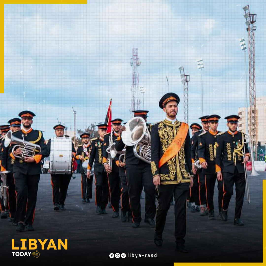 Libyatoday24's tweet photo. #Watch
The organizing committee for the opening of Benghazi International Stadium receives the fans in Al-Kish Square before the start.
#Libya_Today #Photos https://t.co/BLbjOfDHZ4