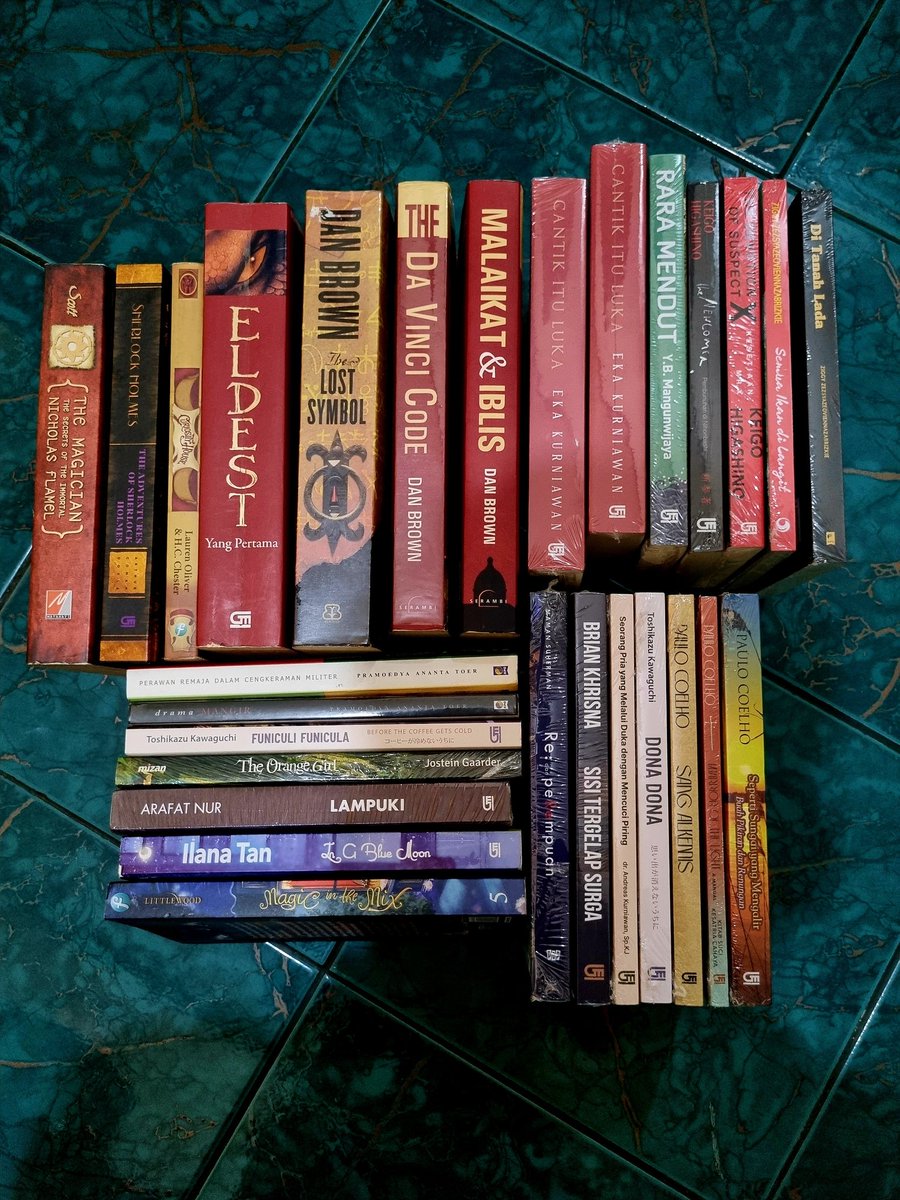 BRBookStore tweet media