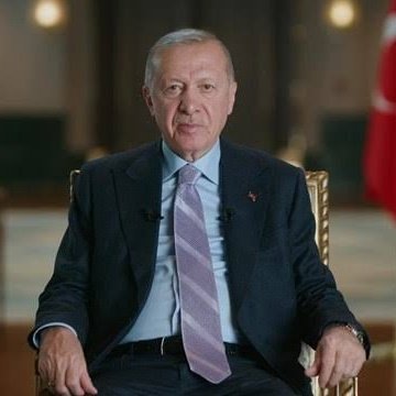 #SONDAKİKA | ÜNLÜ ŞAN SANATÇIMIZ SERHAN BALİ, BAYRAĞI ÇEKTİ!

• Bu kararıma aykırı hareket ettiğimi görürseniz gelin suratıma tükürün. 

• Simit satarım ama onurumu satmam…

• TRT, Bakanlık, AKP'li belediyeler ve Cumhurbaşkanlığı için bundan böyle sanatsal veya başka hiçbir