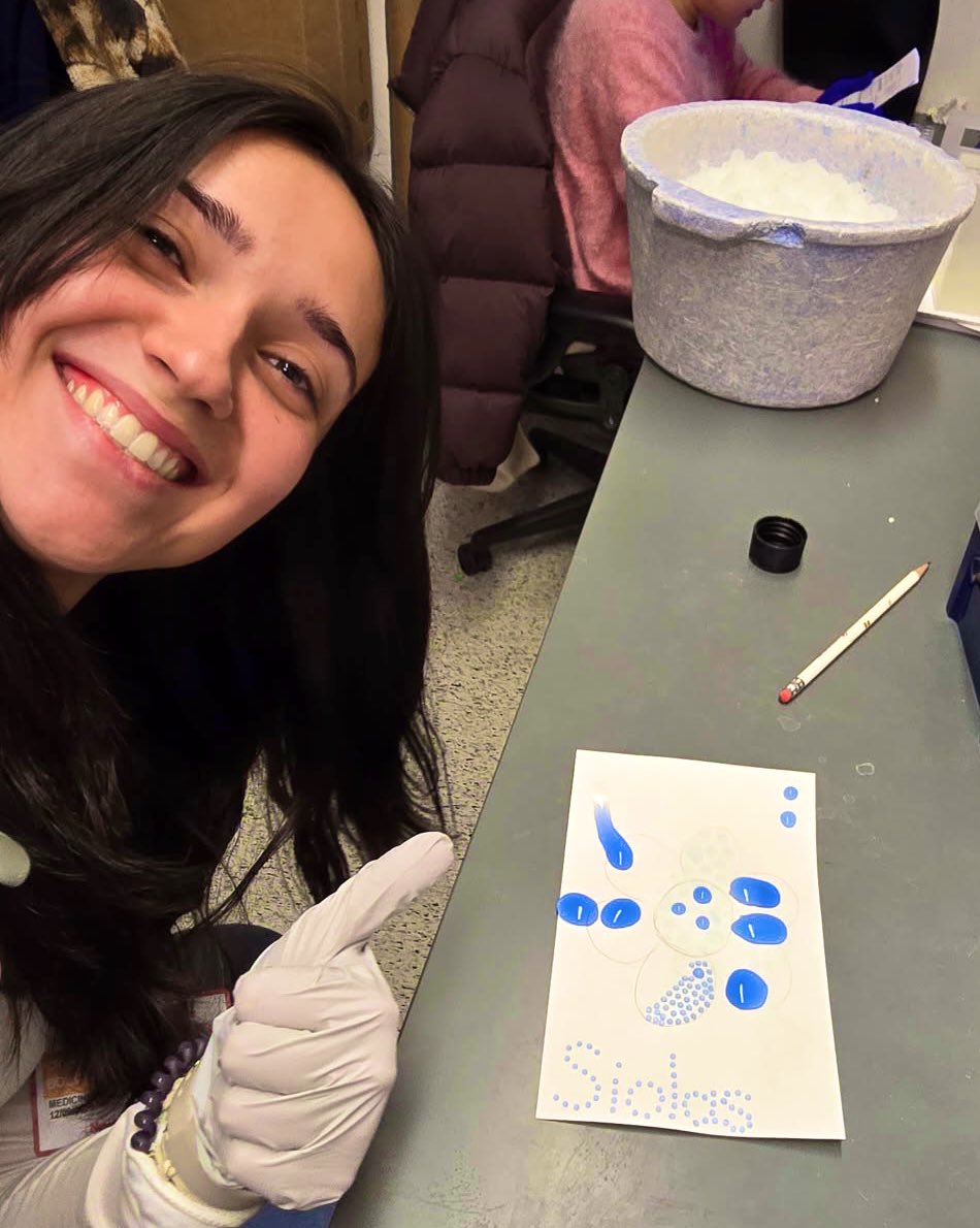 DrDespina123's tweet image. Science meets creativity in the Siolas Lab! 🔬🎨 Our team takes a break from experiments to have some fun with science-inspired art. Who says lab work can’t be artistic? #ScienceIsFun #LabLife #SiolasLab
