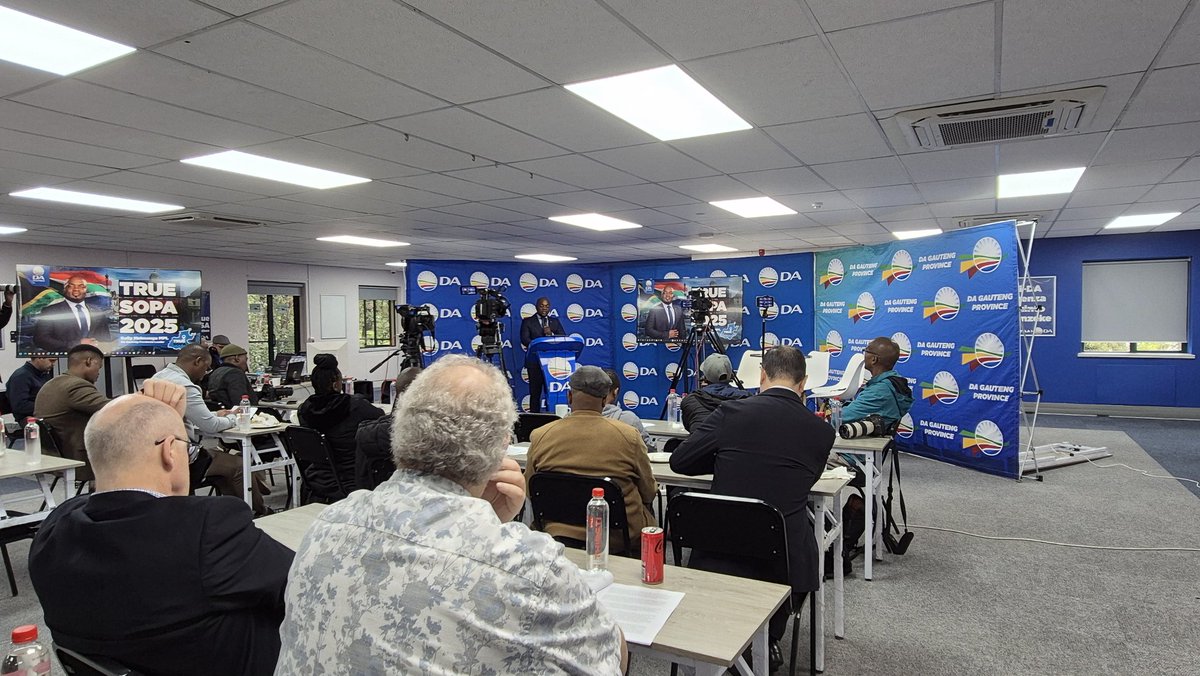 DAGauteng's tweet photo. 📍The promises made by Lesufi to eradicate hunger in Gauteng have not led to any meaningful action, leaving vulnerable people in Gauteng struggling to get regular meals.
#TSOPA #TrueStateOfGauteng https://t.co/KgYiNYKJqI