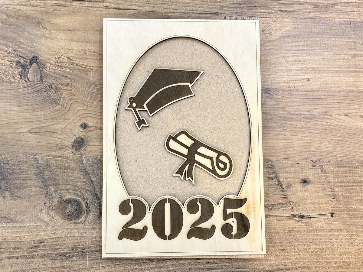 dxffdesign's tweet photo. Graduation photo frame with 2025 text

- Easy to assemble.

- Material thickness 3 mm.

- Size: 300 mm 200 mm

- Resizable

Laser cutting digital file format : DXF , SVG , AI .EPS ,XCS , lbrn2

Blue: (Score)

Red: cut

black: engrave
https://t.co/zVMX3YEiWt https://t.co/nU71SRER1z