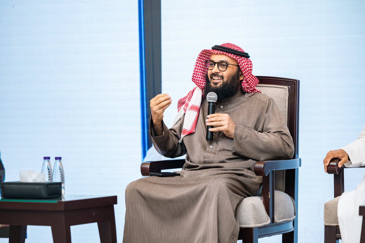 في جلسة ختامية لملتقى "التمكين الاقتصادي للأفراد، آفاق أوسع للقطاع غير الربحي"، حاور الدكتور حسن بن شريم كلاً من الدكتور فهد العليان والدكتور علي الفوزان حول فرص التمكين الاقتصادي في القطاعات المختلفة