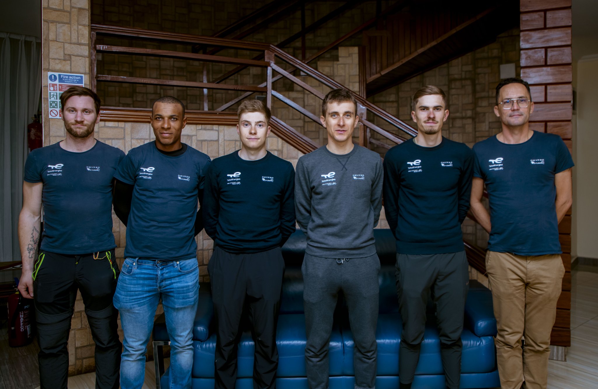 GkOYSVyW4AAw0Js?format=jpg&name=large