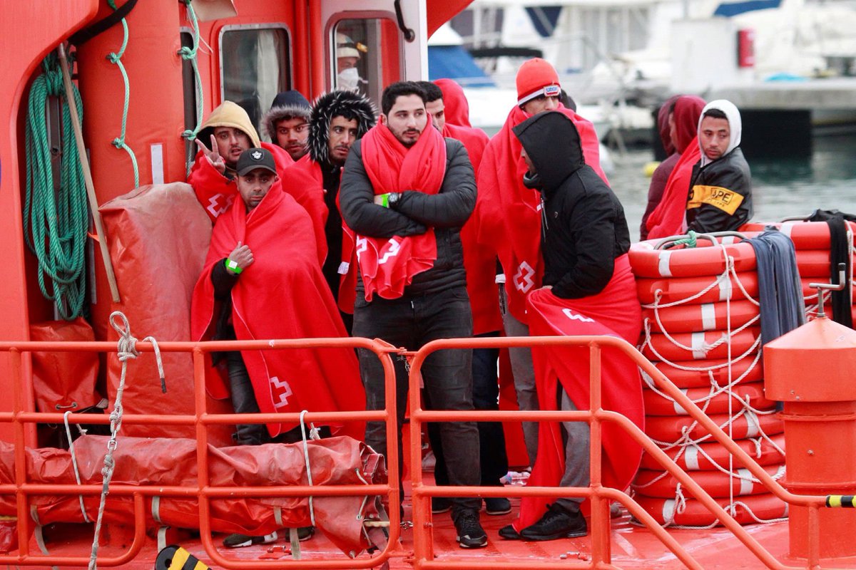 ⛔️📢 La corrupción y tráfico de personas en el Mediterráneo 

🔍 Mientras las mafias se lucran, miles arriesgan su vida. ¿Quién está detrás?¿Cómo frenarlo? Hemos hablado de esto en Código Publico 

✍🏼 codigopublico.substack.com/p/la-lucha-con…