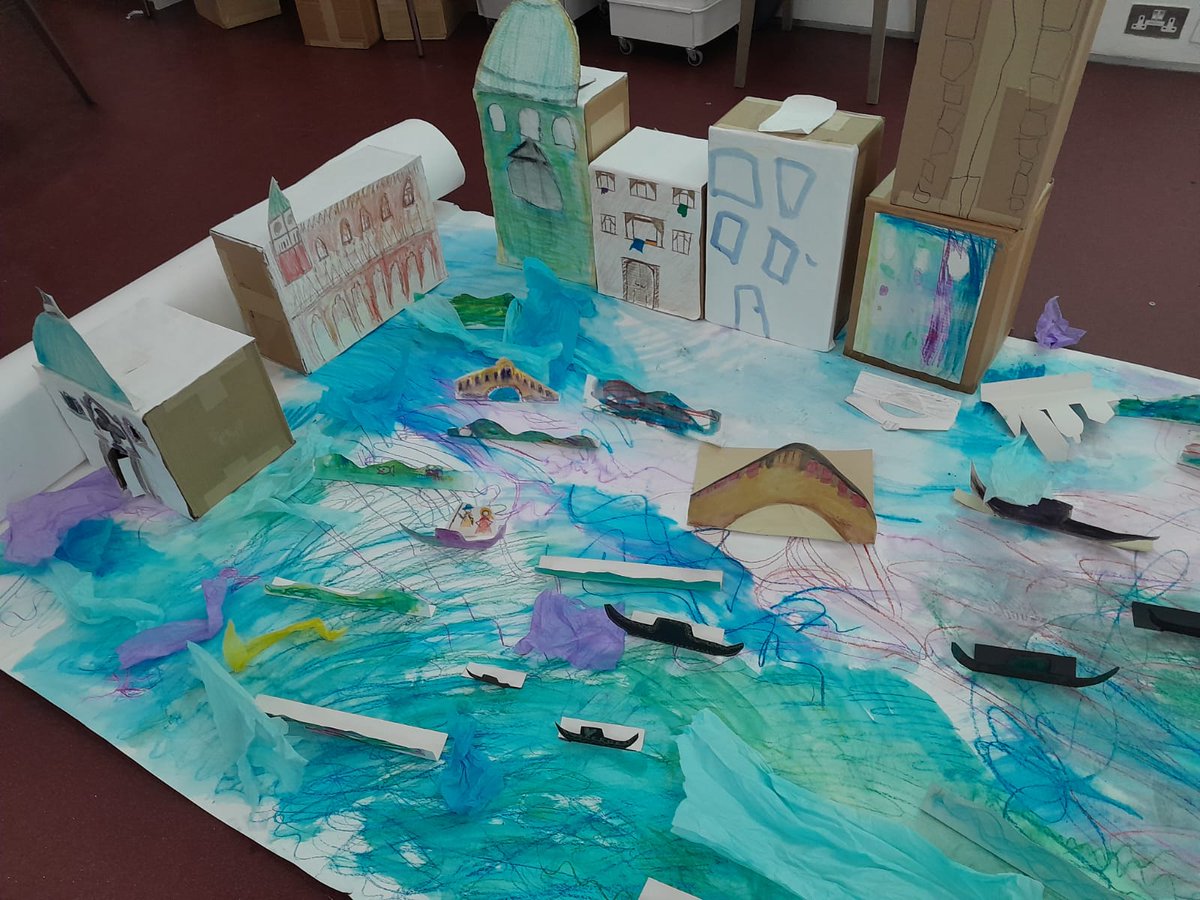 We hope you are enjoying your half-term! We loved seeing so many families at our relaxed morning yesterday. Their creations really brought our Venice seascape to life.