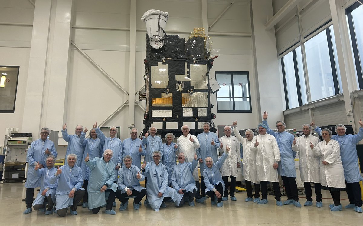 Thales Alenia Space (@thales_alenia_s) on Twitter photo Exclusive cleanroom visit at <a href="/OHB_SE/">OHB</a> Headquarters to see #MTG-S & #Sentinel4 satellite 🛰️🌍
w/ <a href="/OHB_SE/">OHB</a> <a href="/esa/">European Space Agency</a> <a href="/ESA_EO/">ESA Earth Observation</a> <a href="/eumetsat/">EUMETSAT</a> <a href="/EU_Commission/">European Commission</a> <a href="/AirbusSpace/">Airbus Space</a> Exclusive cleanroom visit at <a href="/OHB_SE/">OHB</a> Headquarters to see #MTG-S & #Sentinel4 satellite 🛰️🌍
w/ <a href="/OHB_SE/">OHB</a> <a href="/esa/">European Space Agency</a> <a href="/ESA_EO/">ESA Earth Observation</a> <a href="/eumetsat/">EUMETSAT</a> <a href="/EU_Commission/">European Commission</a> <a href="/AirbusSpace/">Airbus Space</a>