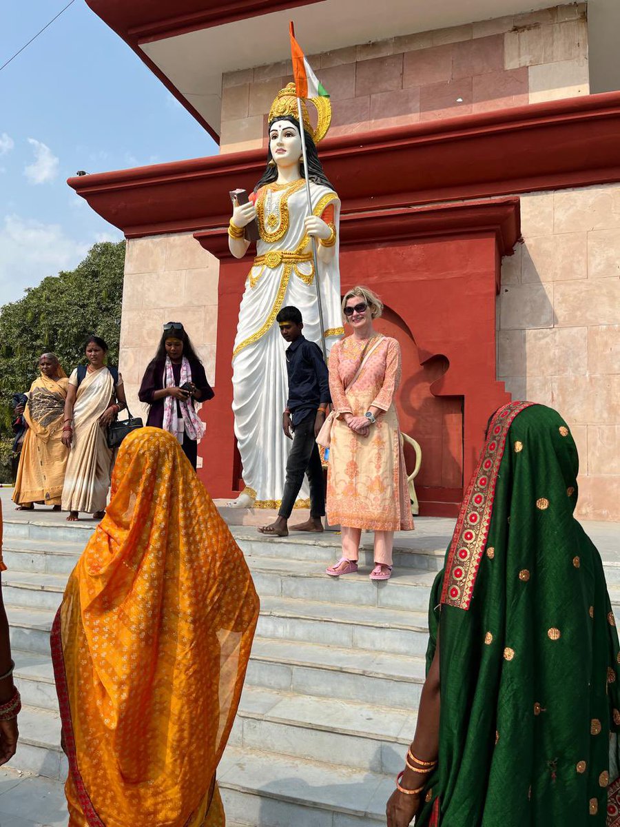 Ambassador May-Elin Stener (@norwayambindia) on Twitter photo Visit of a lifetime! 🙏
#महाकुंभ_2025_प्रयागराज
Deeply honoured to experience together with my husband, Espen, the #MahaKumbh2025.
Thank you <a href="/PujyaSwamiji/">Pujya Swamiji</a> <a href="/ParmarthNiketan/">Parmarth Niketan</a> for the divine blessings. Visit of a lifetime! 🙏
#महाकुंभ_2025_प्रयागराज
Deeply honoured to experience together with my husband, Espen, the #MahaKumbh2025.
Thank you <a href="/PujyaSwamiji/">Pujya Swamiji</a> <a href="/ParmarthNiketan/">Parmarth Niketan</a> for the divine blessings.