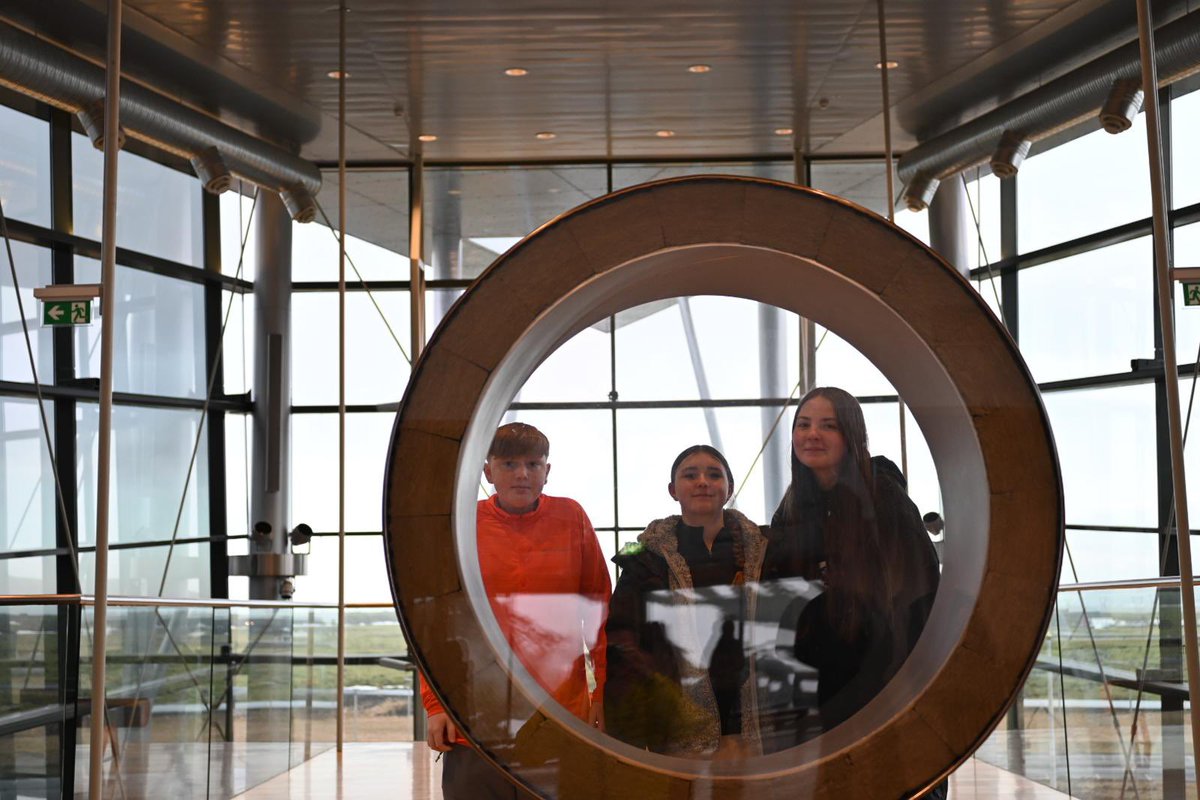 Hele’s Iceland tweet media