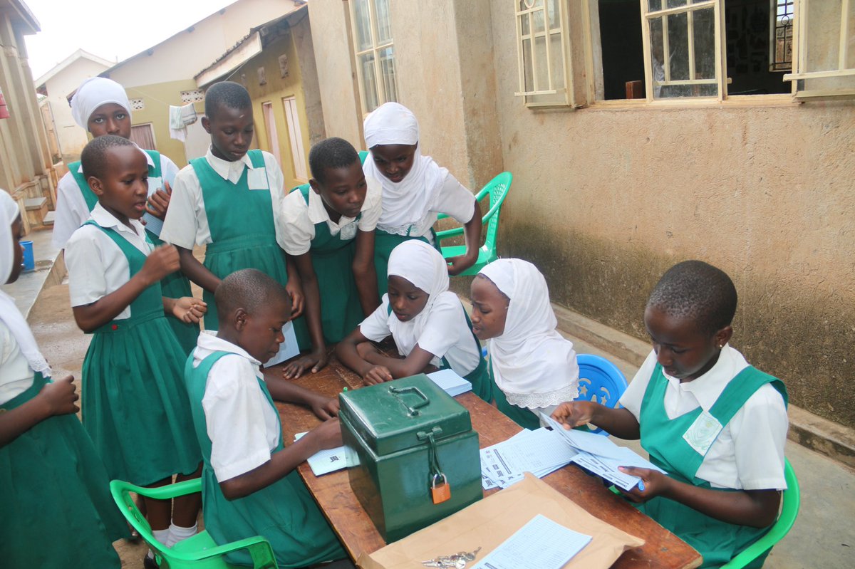 #ThoughtfulThursday – Why financial literacy?

📊 70% of young people struggle with money management.

PEDN’s financial literacy programs equip youth with budgeting &amp; saving skills for a better future.

📝 stay turned for our next training 

#FinancialEducation #YouthEmpowerment