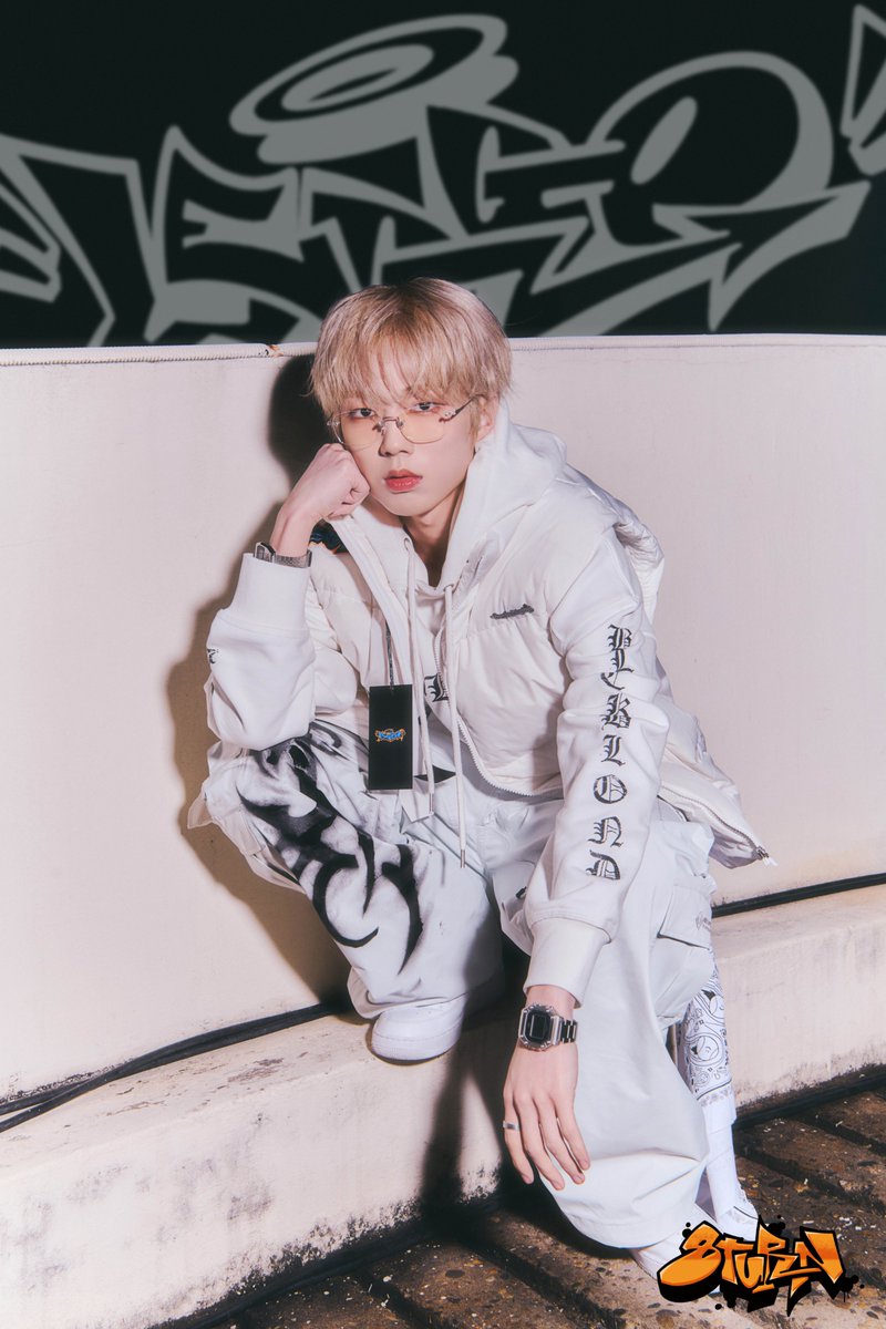 8TURN 1st Single Album [LEGGO] 𝑪𝑶𝑵𝑪𝑬𝑷𝑻 𝑷𝑯𝑶𝑻𝑶 #2 MIN HO