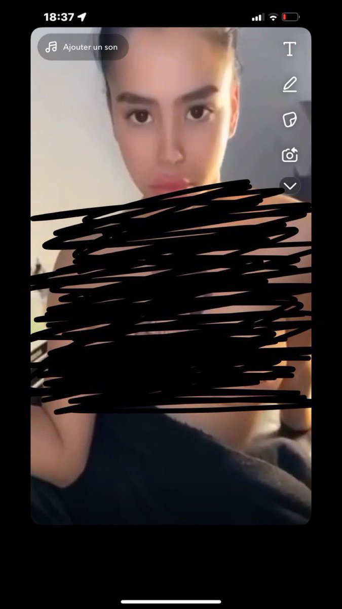 omwalob's tweet photo. Tenez la vidéo de Mouna team nasdas, rejoignez c’est 100% public pas besoin de se casser la tête ou d’attendre!

C’EST PUBLIC !! 🩵🤫🤫
https://t.co/M0qq9udik7 👈👍

Il y a aussi Leyna, Coco, Myra, Donna et MELPOPS posté dedans! 

#Nasdas #Mouna #HMIHouse https://t.co/oElhWxLzqS