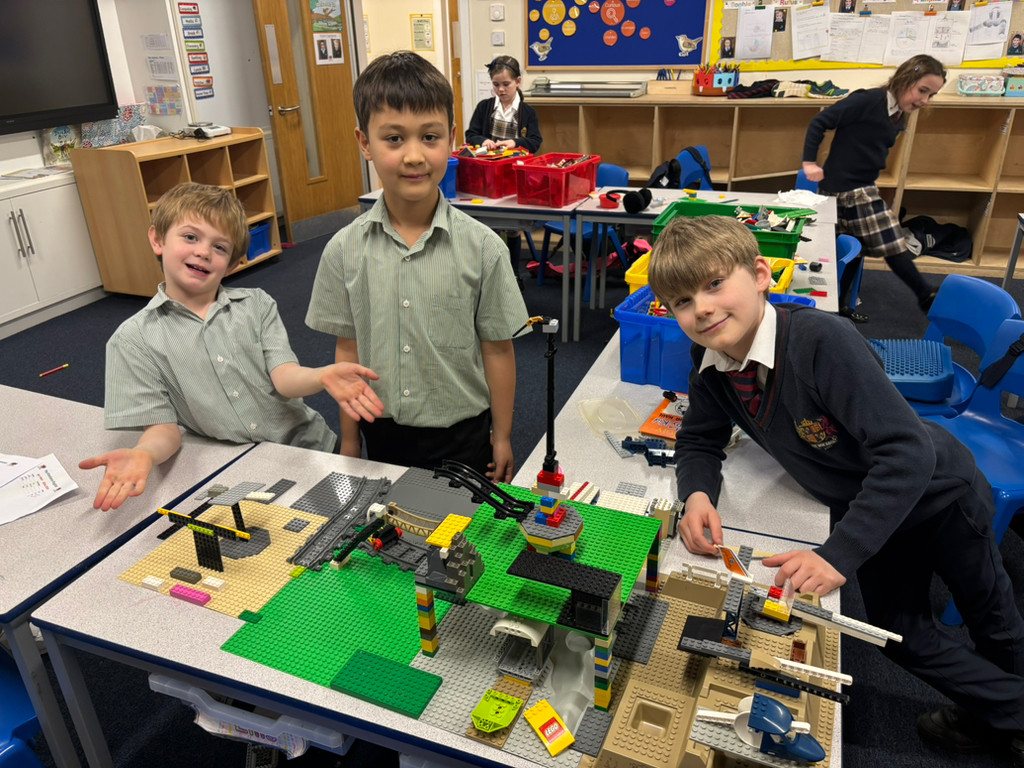KESPreparatory's tweet image. 🟡🔴 Our LEGO Club has been busy building amazing models! The creativity is flowing! At KES Prep, our extra-curricular clubs inspire pupils to explore their passions, develop new skills, and have fun! 🌟

#KESPrep #LEGOClub #CreativeBuilders #ExtraCurricularExcellence