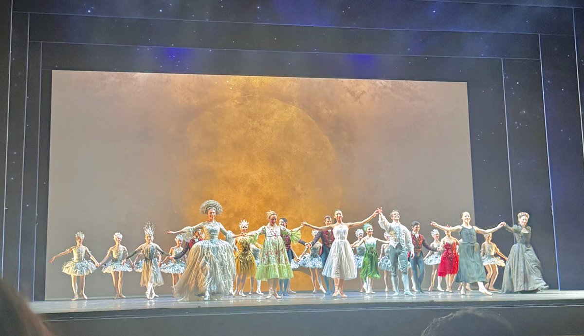 Elliott (@bakingwelliott) on Twitter photo I had the pleasure of seeing <a href="/BRB/">Birmingham Royal Ballet</a> with Sir David Bintley's Cinderella at <a href="/brumhippodrome/">Birmingham Hippodrome</a>. Ifyou haven't, I highly recommend you book your tickets today - it told the story in such a creative way, you won't regret it! ๐ฉฐโจ I had the pleasure of seeing <a href="/BRB/">Birmingham Royal Ballet</a> with Sir David Bintley's Cinderella at <a href="/brumhippodrome/">Birmingham Hippodrome</a>. Ifyou haven't, I highly recommend you book your tickets today - it told the story in such a creative way, you won't regret it! ๐ฉฐโจ