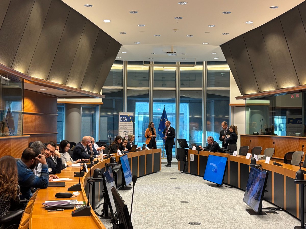 cinea_eu's tweet image. #ProjectinFocus #EU #H2020Transport
🔵Congrats to @FitdriveH2020 who presented their results in @Europarl_EN this week
🟢 #EU-backed FITDRIVE developed technology to detect fatigue &amp;amp; send custom alerts to drivers - key for reducing accidents #VisionZero cordis.europa.eu/project/id/953…