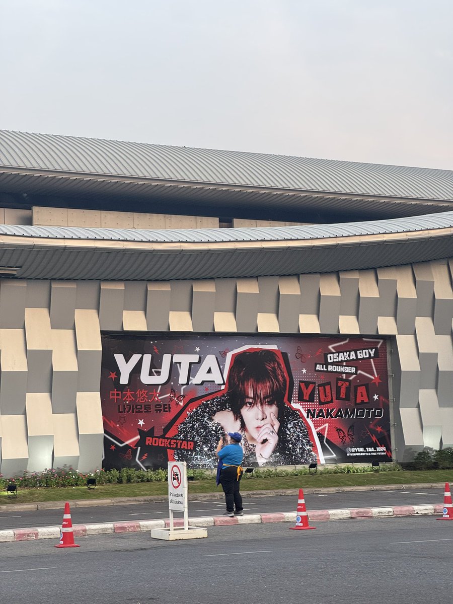 หล่อมาก ตื่นเต้น  #NCT127_NEOCITY_BANGKOK_THE_MOMENTUM