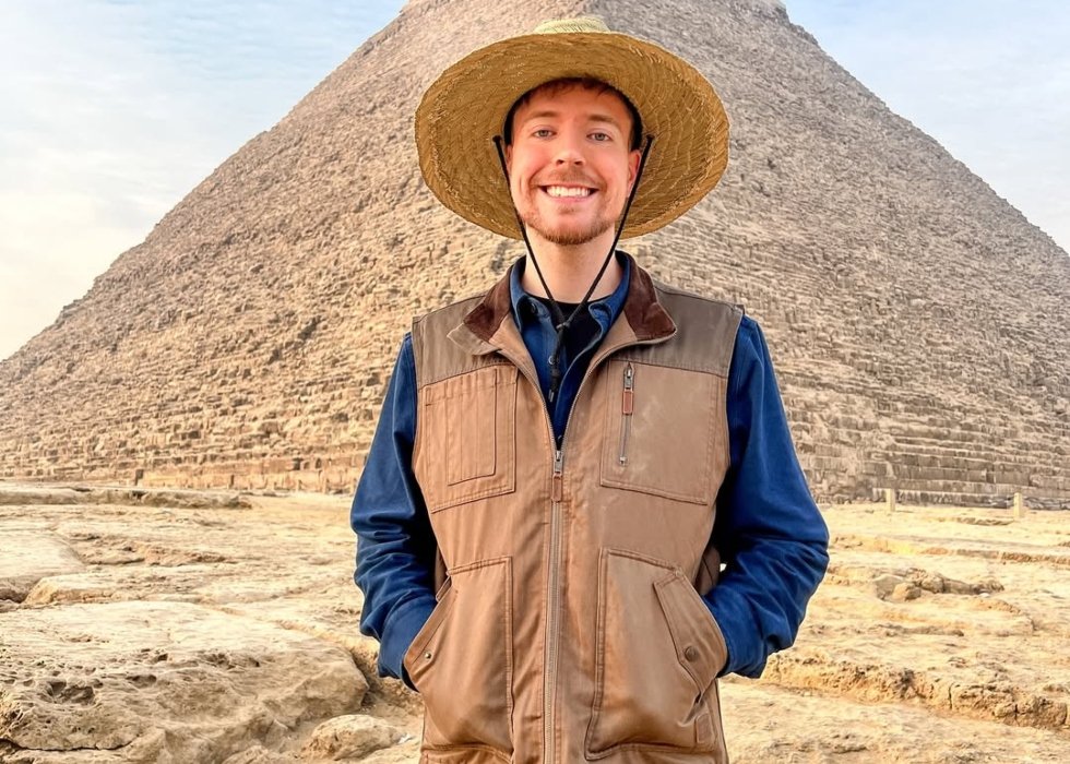 Dexerto's tweet image. Logan Paul claims the Egyptian government banned him from filming with MrBeast at the Pyramids