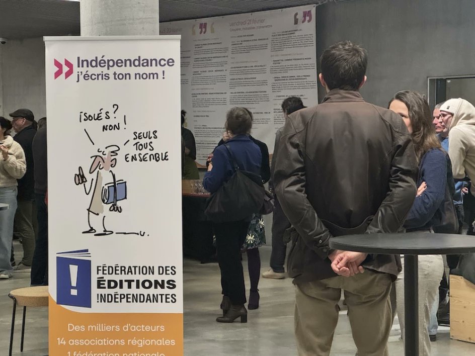 ActuaLitte's tweet photo. “L'avenir de l'édition indépendante, c'est nous qui l'écrivons” https://t.co/NishPVYu8r

#Assises2025 #édition #éditeur #indépendance #littérature #avenir https://t.co/1DdrVjuigz