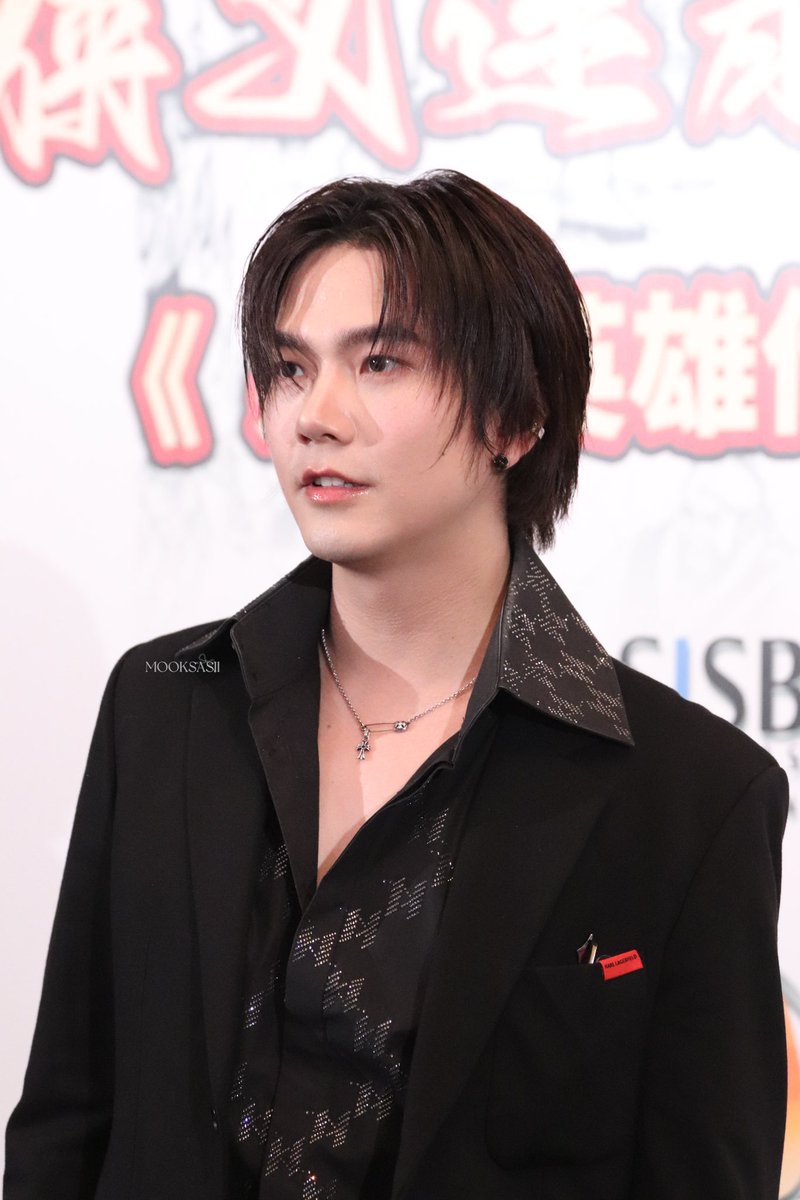 เขานัดกันใส่สูทป่ะ

BUILD MOVIE NIGHT
#มังกรหยก2025XThailandHeadlines
#Beyourluve #BuildJakapan