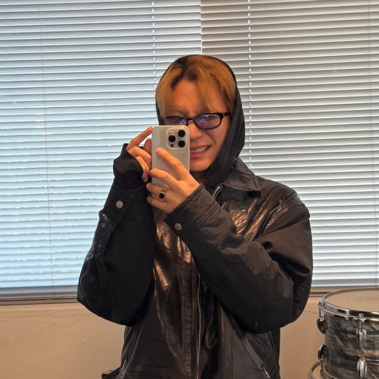 0.03 tweet media