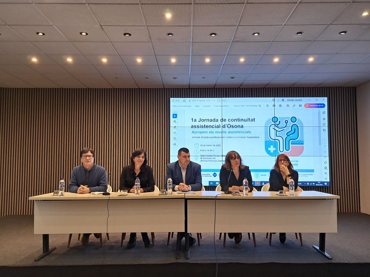 🔵 1a Jornada de Continuïtat Assistencial d’Osona, que debat experiències i nous projectes per reforçar la coordinació entre l'atenció primària i hospitalària, amb l'objectiu de garantir una assistència més eficient.
