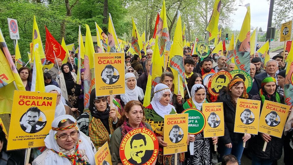 Abdullah #Öcalan’s isolation may be coming to an end 

Öcalan remains key to a general peace and resolution process. He has recently declared his readiness for a peace process — under appropriate conditions. His freedom is an absolute necessity.

buff.ly/411jYyZ