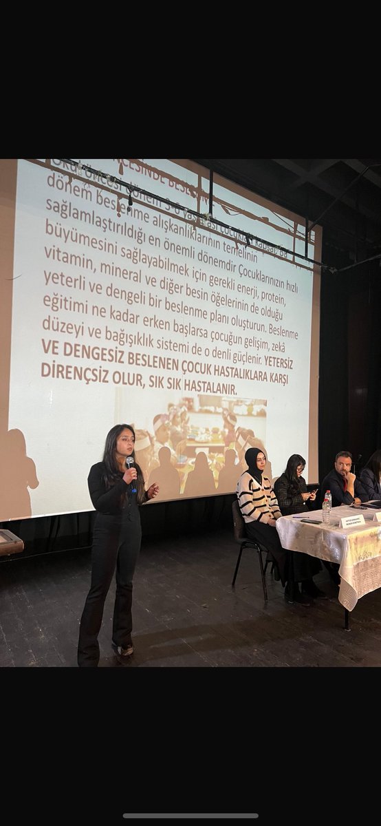 Okulumda Sağlıklı Besleniyorum projesi kapsamında pilot okulumuz olan 80.Yıl Cumhuriyet Anaokulu “Sağlıklı okul, sağlıklı çocuklar paneli” gerçekleştirdi. 

<a href="/tcmeb/">Millî Eğitim Bakanlığı</a> <a href="/Yusuf__Tekin/">Yusuf Tekin</a> <a href="/meb_dhgm/">Destek Hizmetleri Genel Müdürlüğü</a> <a href="/omurfatih/">Ömür Fatih Karakullukçu</a> <a href="/mebisgb/">İşyeri Sağlık ve Güvenlik Birimi Daire Başkanlığı</a> <a href="/ozkan_meb/">Özkan AVCI</a> <a href="/GlcanKILIN3/">Gülcan KILINÇ</a>