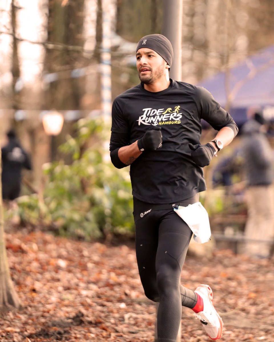 graphmelette's tweet image. #WhatsNext:  I have a few more dates for this winter race series, a quick 10K test in the Baltic Sea, and then I'll try my luck at the #duesseldorfmarathon 🤞🏼#dreamon @on_running  #onambassador #tiderunnershamburg