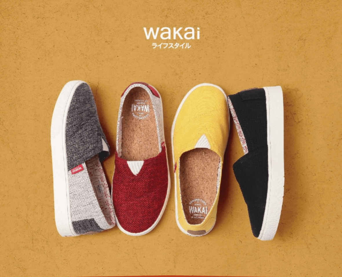 belajarlagiHQ's tweet photo. Sepatu ini sering bgt dikira brand dari Jepang, padahal asli buatan anak negri.

Wakai shoes pernah jadi sepatu tren pada masanya sampe bisa ekspansi ke Malaysia, Singapur &amp; Hongkong. Keren!

Coba kita bahas apa aja strategi marketing yg dipake sama sepatu Wakai ini👇 https://t.co/DeMwp0vxL9