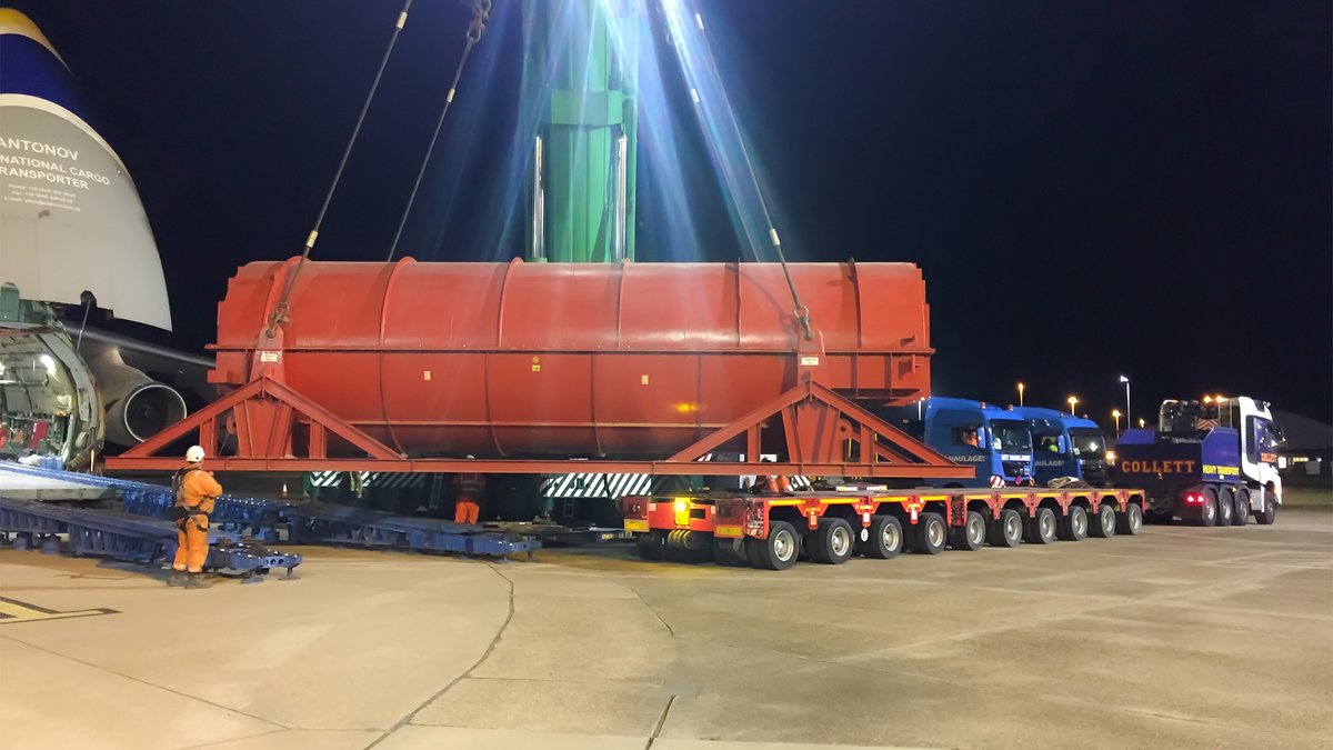 CollettLtd's tweet image. #ThrowbackThursday 

Collett delivered a 100T gas turbine rotor to Saltend Power Station after its arrival on the Antonov 124. Once the new unit was operational, we returned to transport the original turbine to Rotterdam for refurbishment.

#TBT #HeavyTransport #PoweringTheFuture