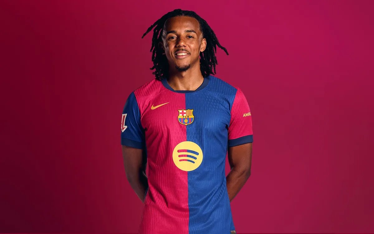 UtdXclusive's tweet image. 🚨 NEW: Manchester United are reportedly preparing to try an €80million transfer move for Barcelona defender Jules Kounde for the summer. [@caughtoffside]